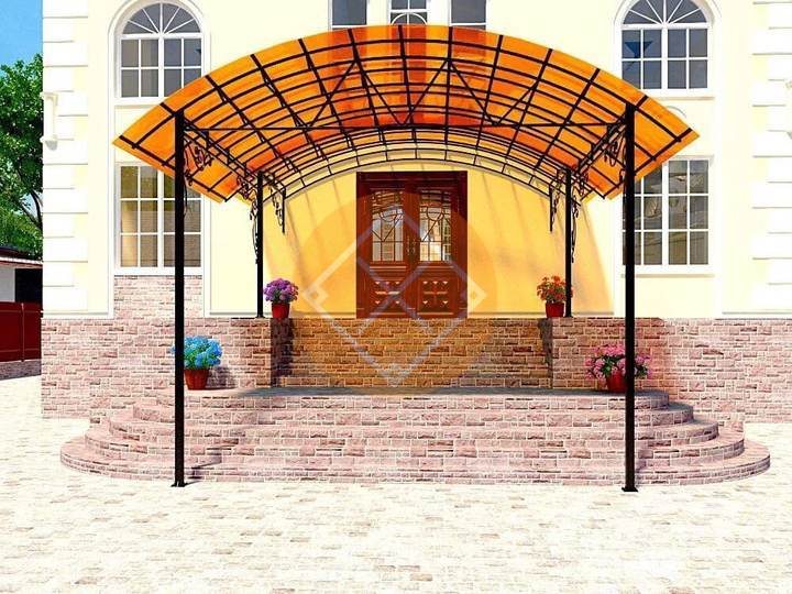 металлический навес над крыльцом с пятью фермами