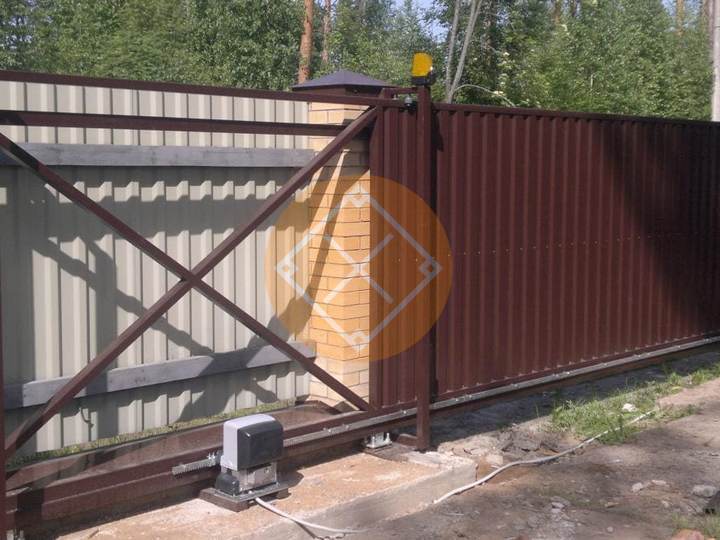 металлические откатные ворота на винтовых сваях